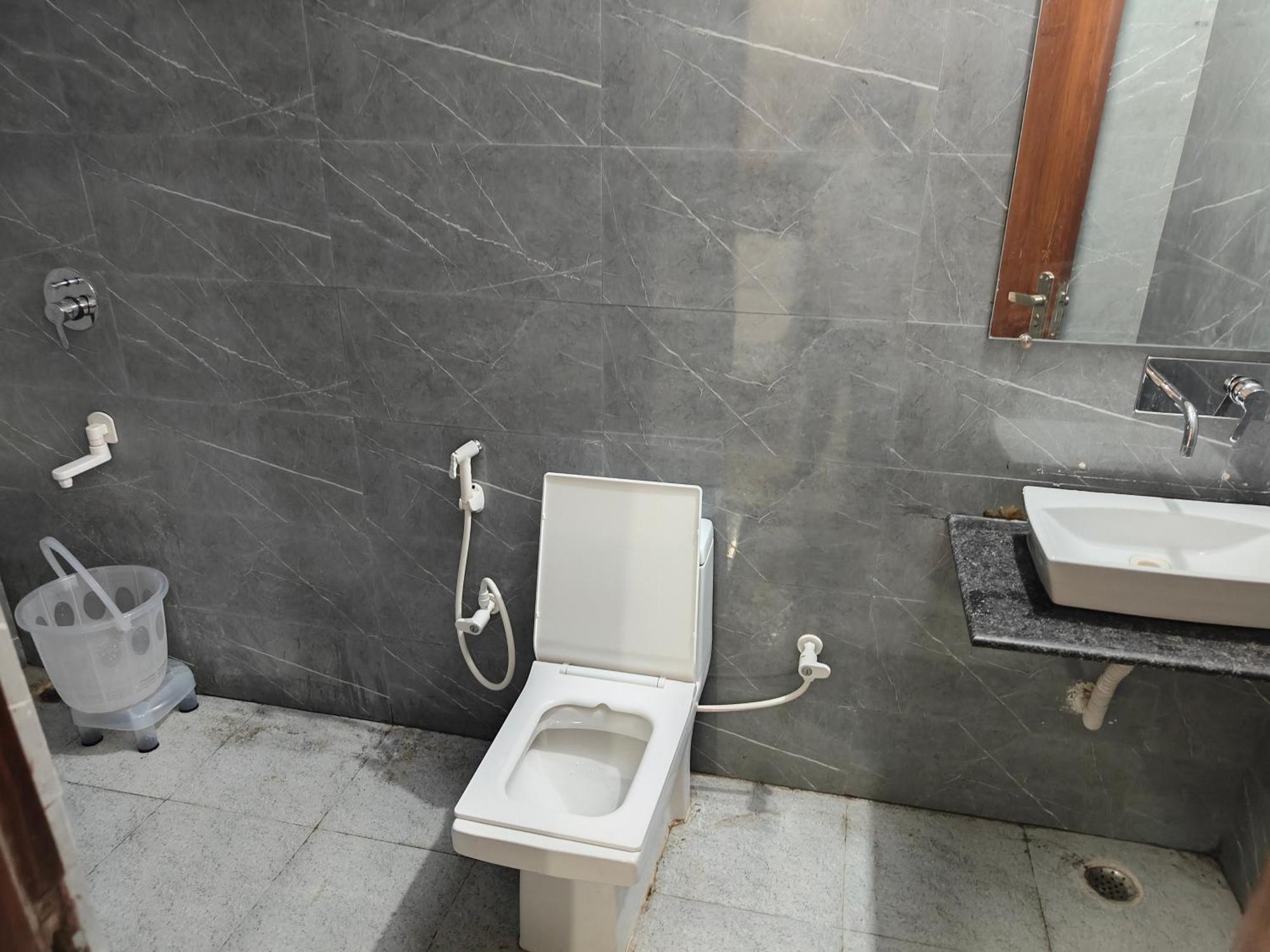 Airport Delhi
